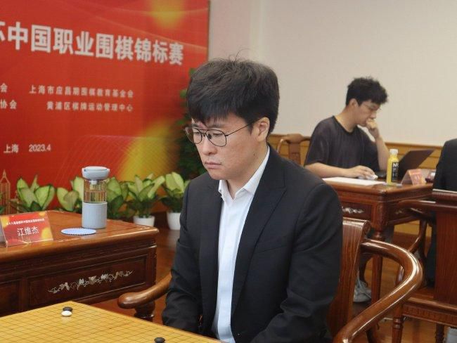 亚洲三级黄